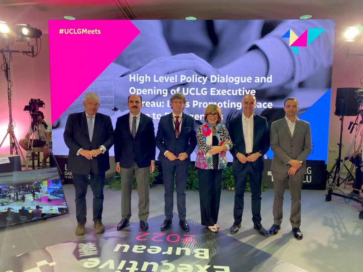 Uğur İbrahim Altay Dünya Belediyeler Birliği Başkanı oldu