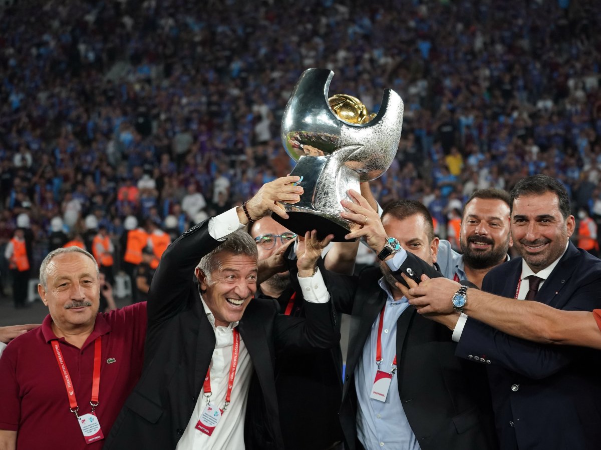 Ahmet Ağaoğlu'ndan transfer açıklaması