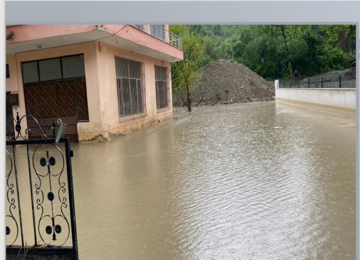 Batı Karadeniz'de hasar tespit çalışmaları sürüyor: 20 bina acil yıkılacak