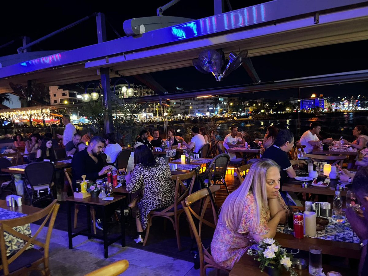 Bayram sonrası Kuşadası'nda yoğunluk devam ediyor