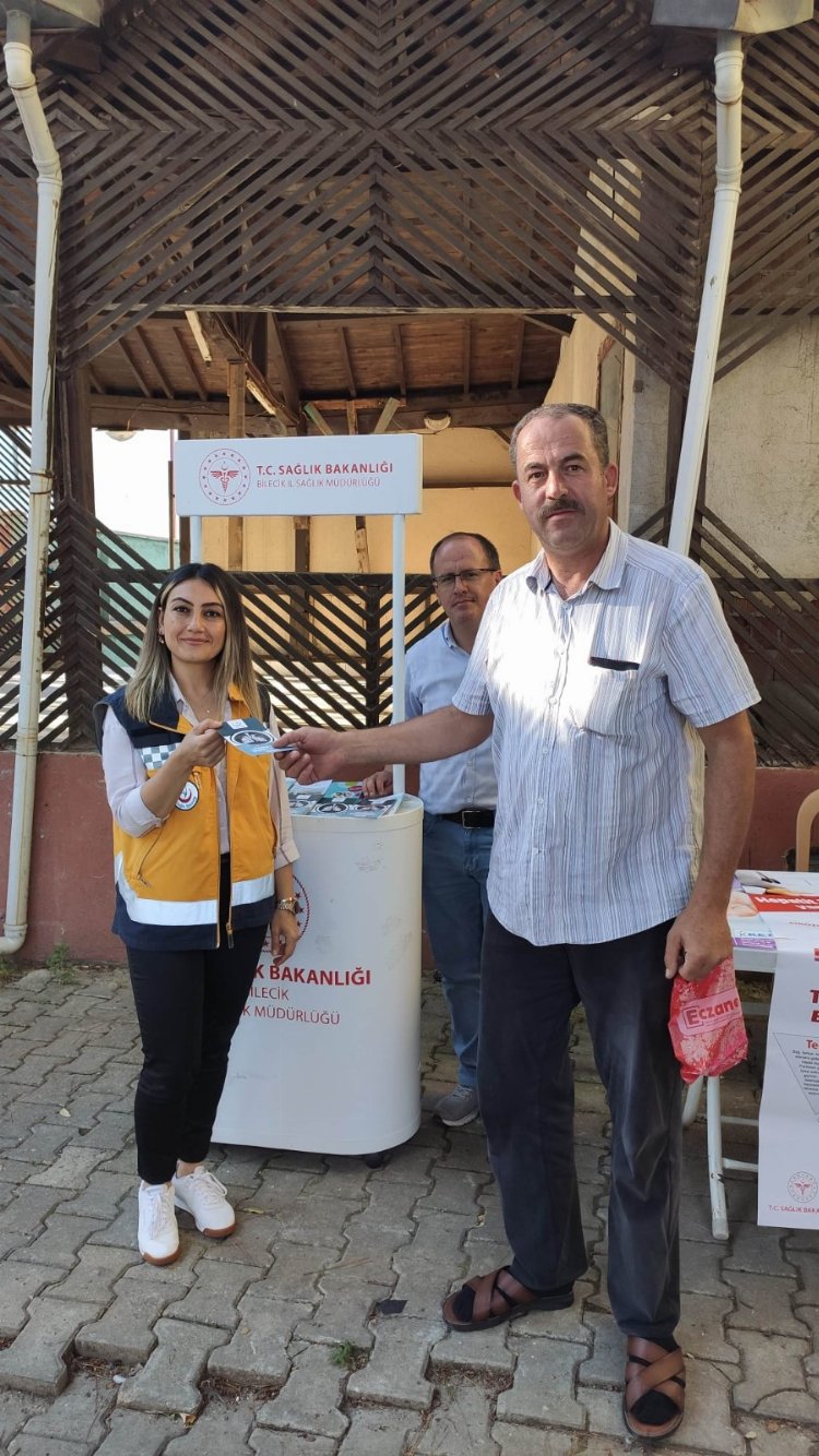 Bilecik Pazaryeri'nde sağlık ekiplerinden kene bilgilendirmesi