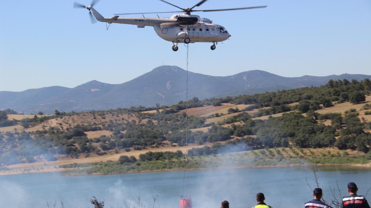 Çanakkale&#039;de tarım arazisinde yangın çıktı