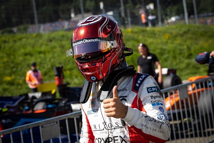 Cem Bölükbaşı performans yaptı