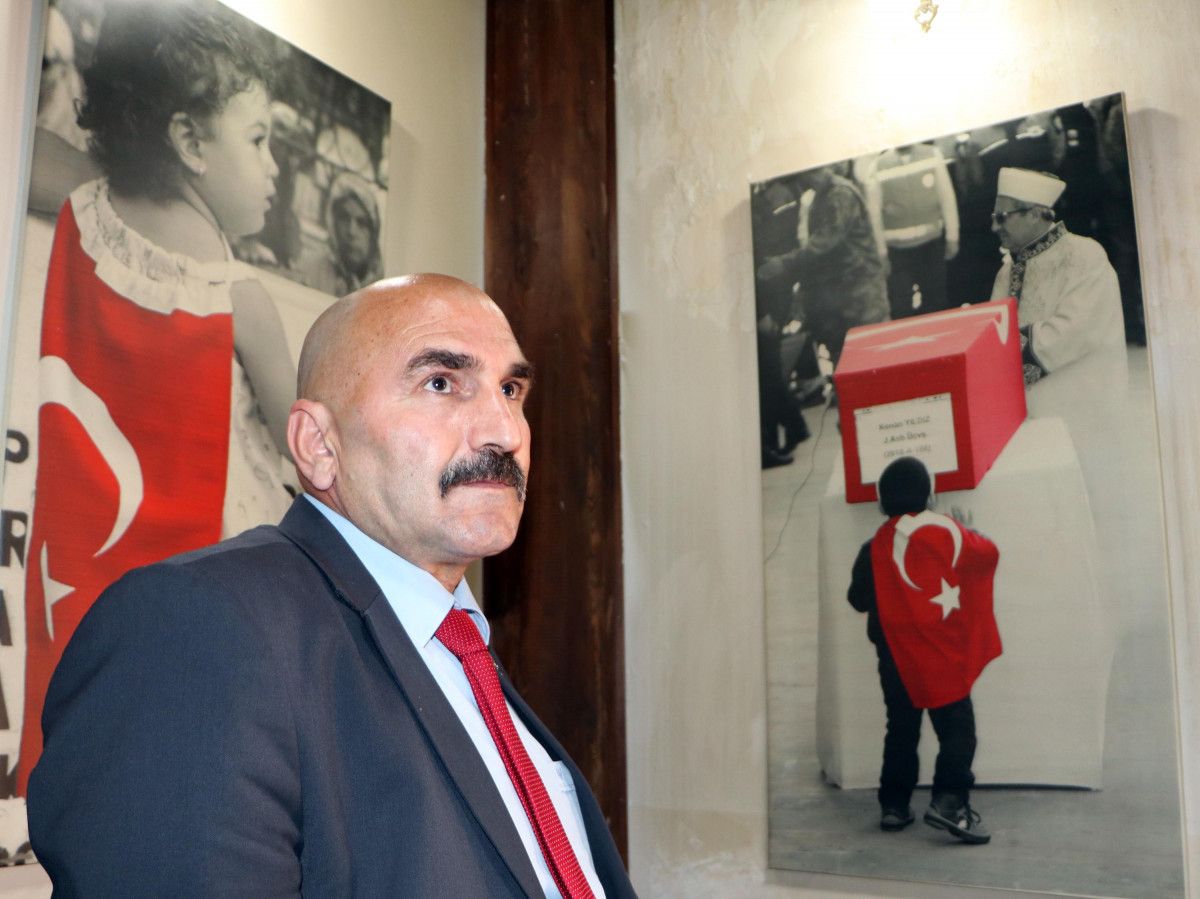 Çocukları görme engelli babaya, 28 yıl sonra 'gazi' unvanı verildi