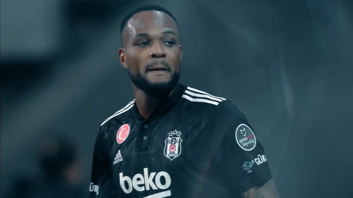 Cyle Larin, Nottingham Forest ile anlaştı