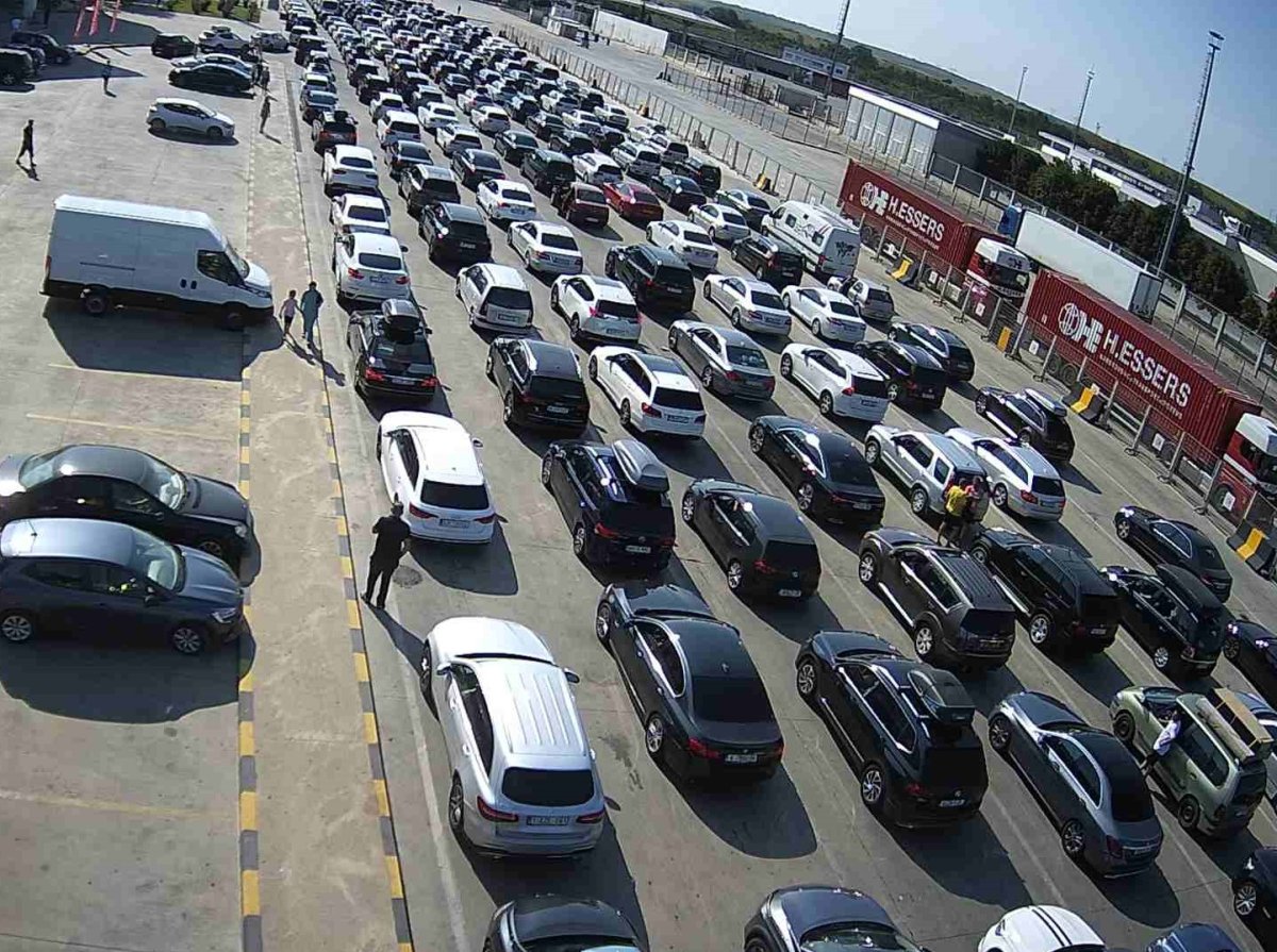 Dönüş yolundaki gurbetçiler: Halinize şükredin, Avrupa bildiğiniz gibi değil