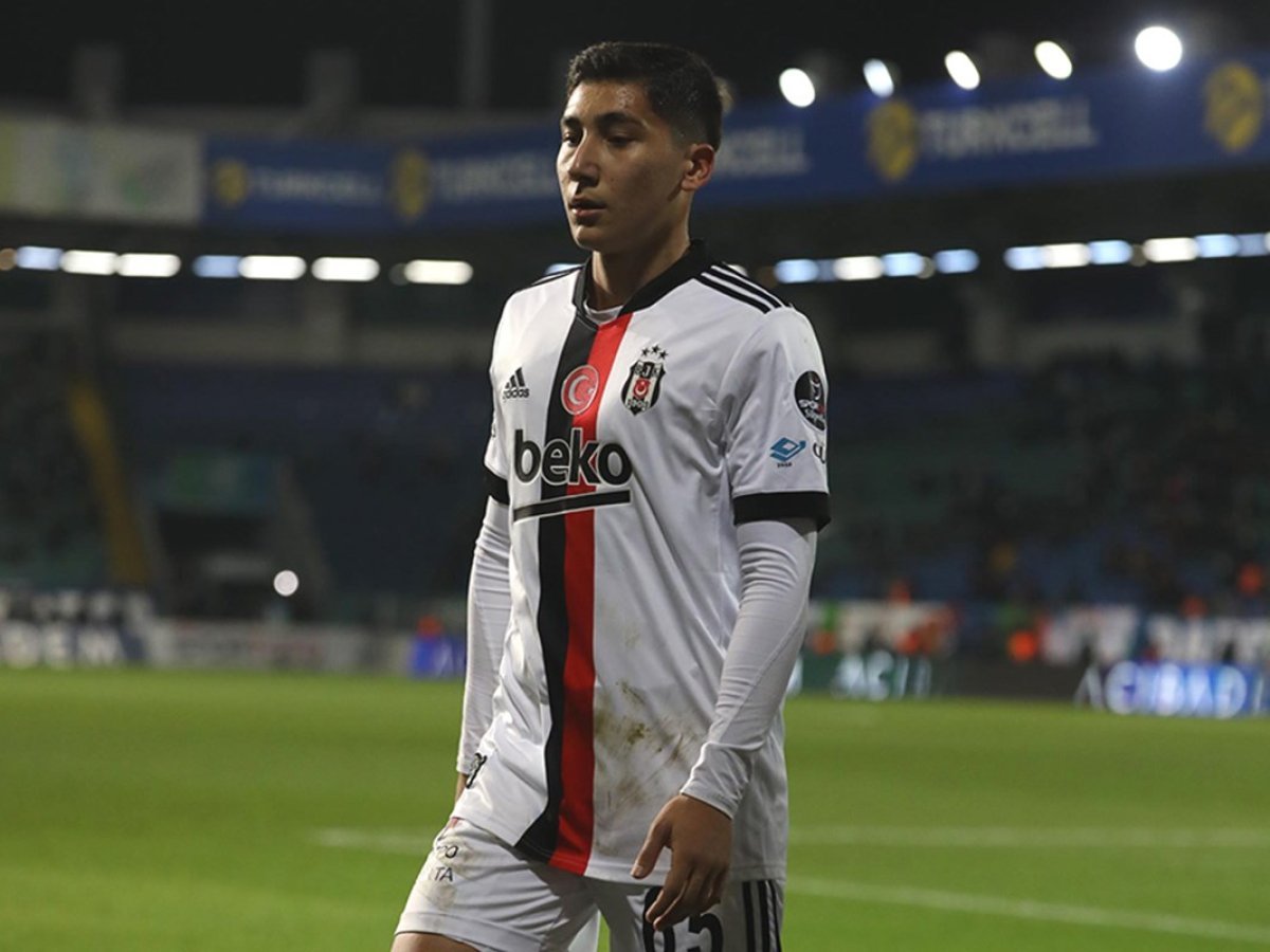 Emirhan İlkhan'dan transfer açıklaması