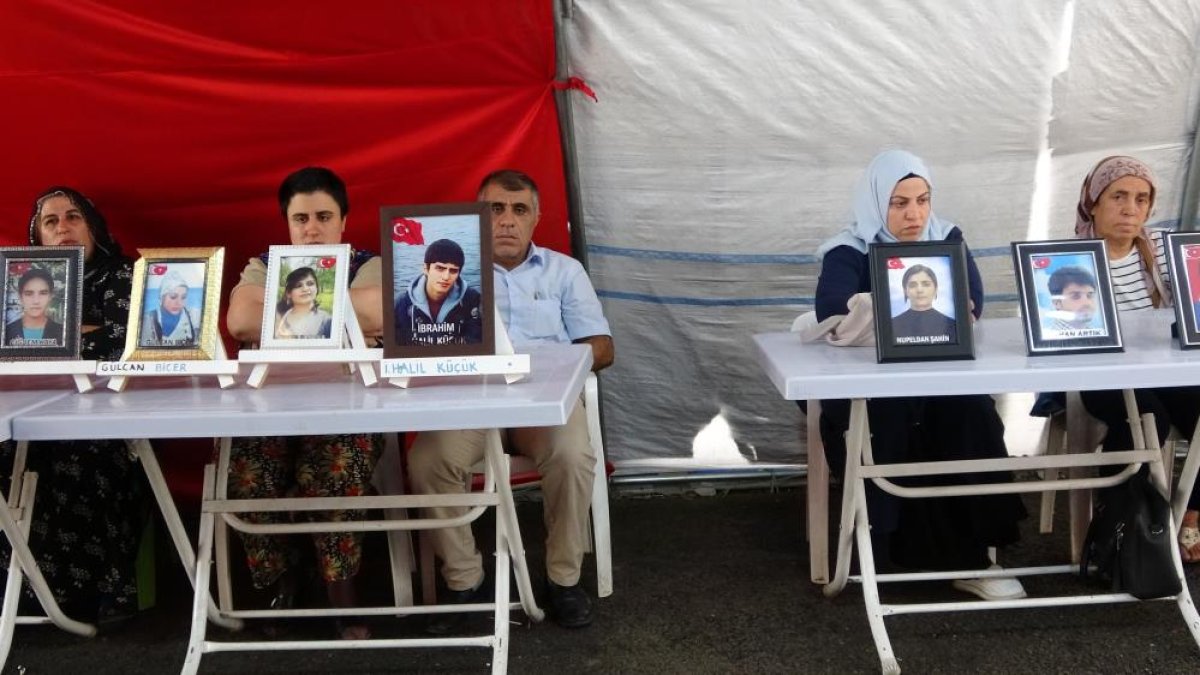 Evlat nöbetindeki baba: En son çocuk dağdan ininceye kadar buradayız