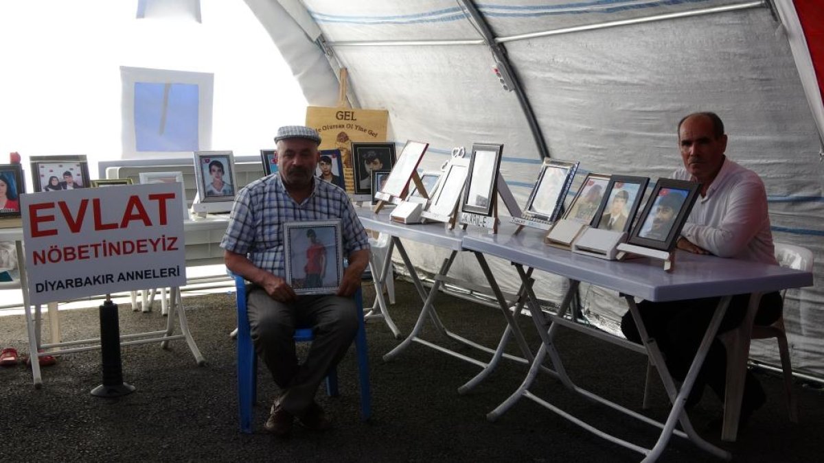 Evlat nöbetindeki baba: En son çocuk dağdan ininceye kadar buradayız