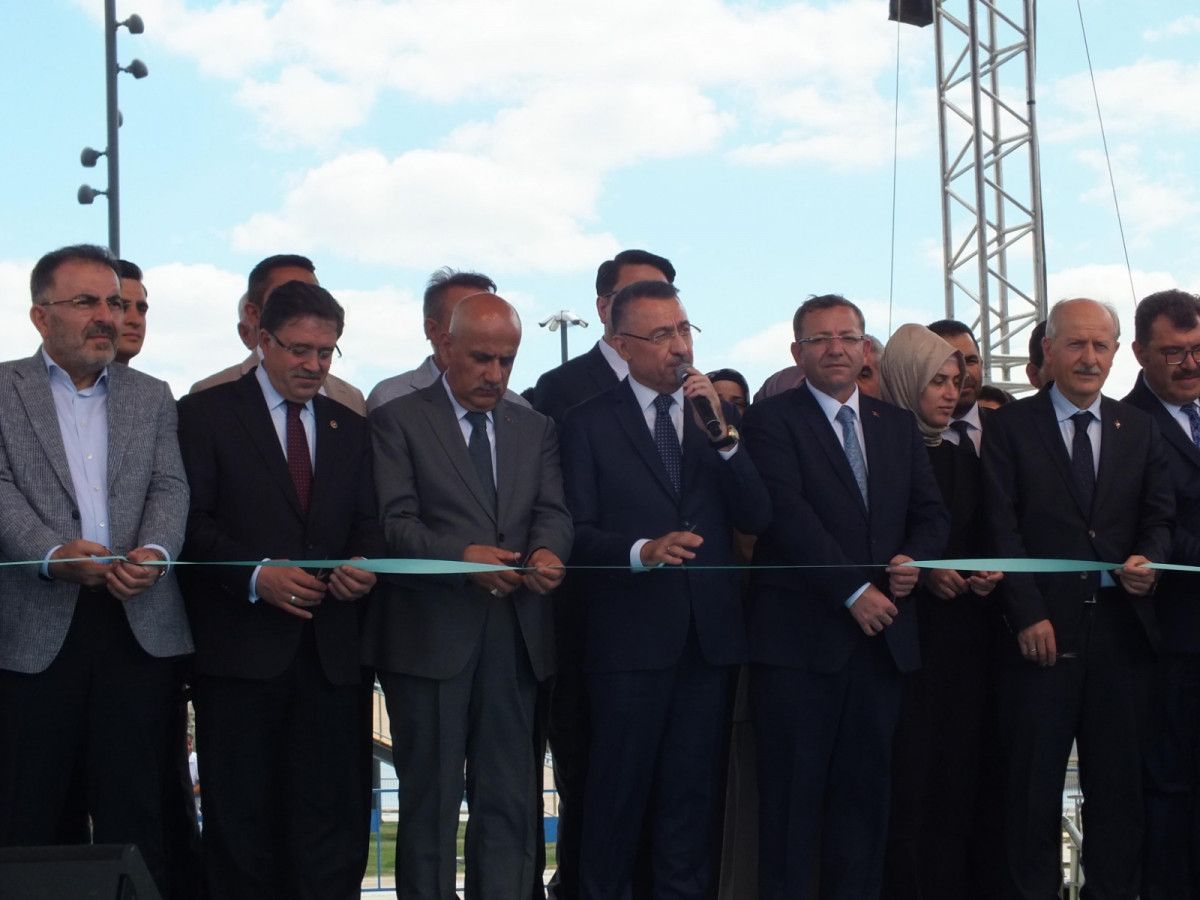 Fuat Oktay: Afetlerde tatilde gezenler varken biz yatırımları hayata geçiriyoruz