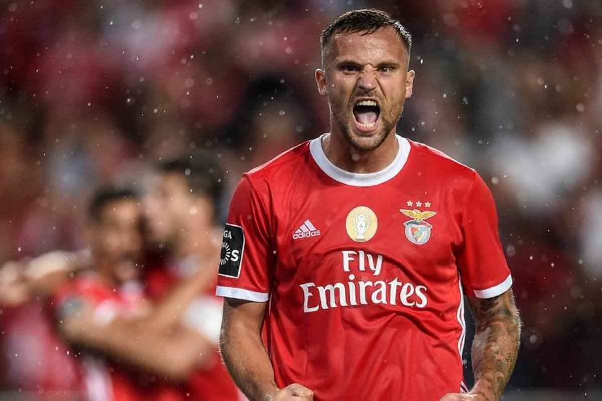 Galatasaray'ın yeni forveti Benfica'dan!