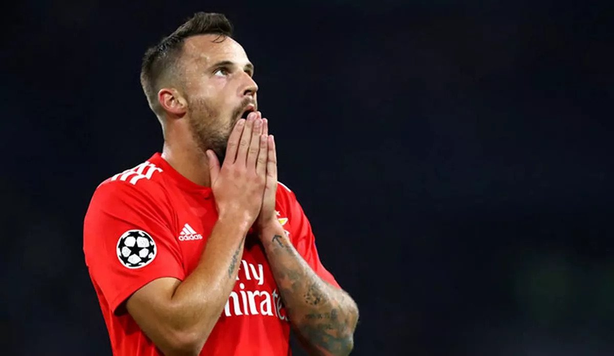 Galatasaray'ın yeni forveti Benfica'dan!