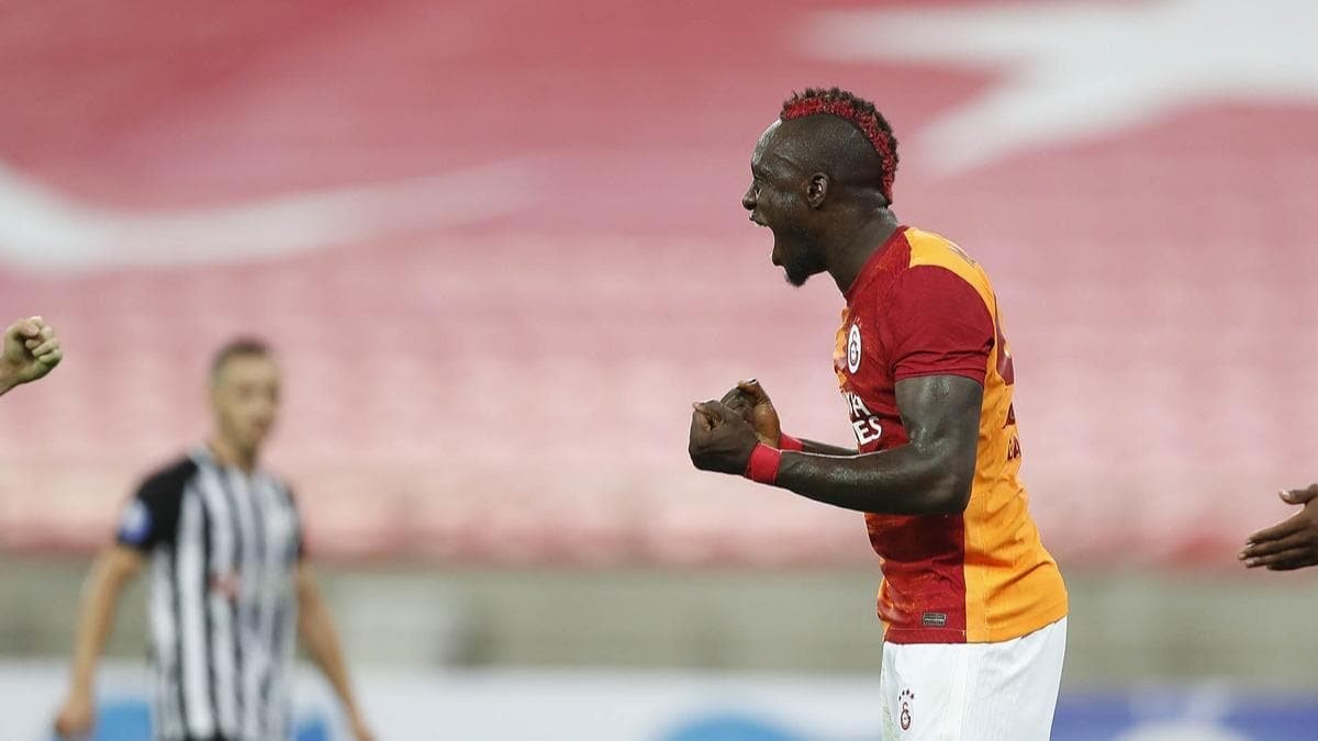 Galatasaray'da son karar: Diagne gitsin, Gomis kalsın