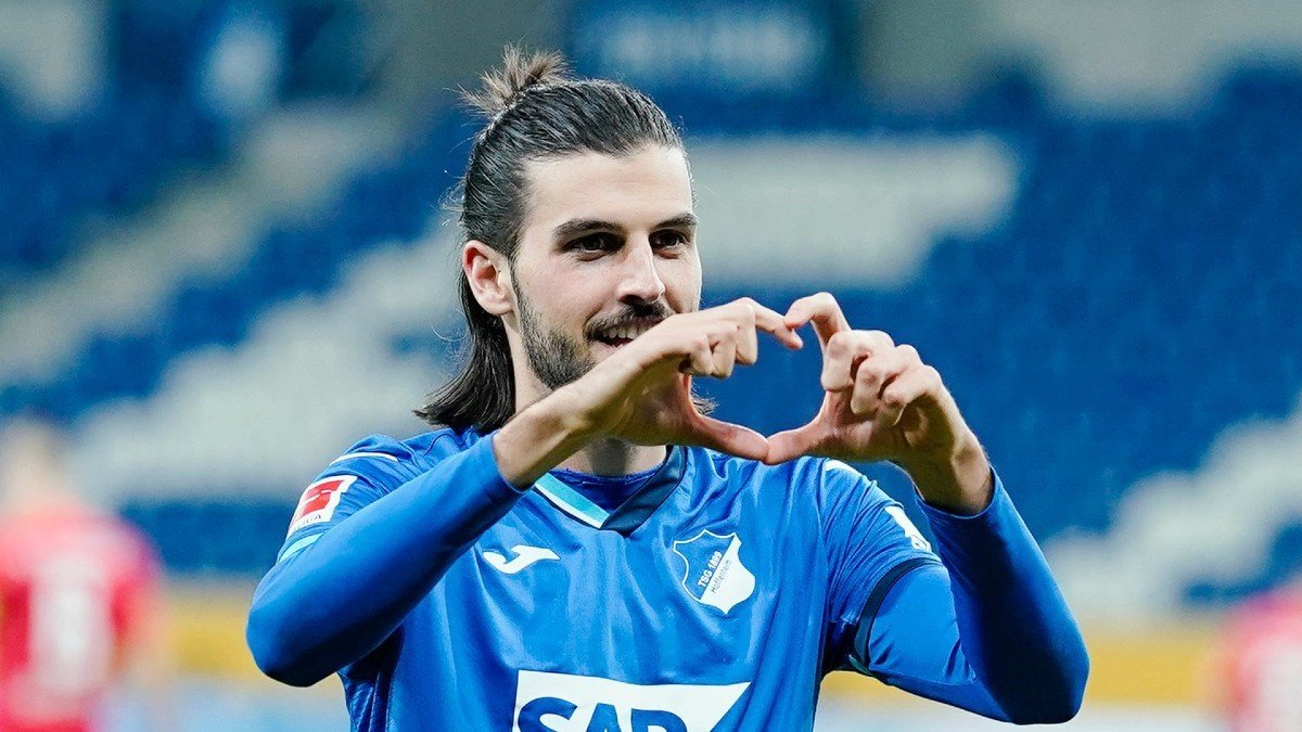 Galatasaray’ın listesindeki Grillitsch menajerini değiştirdi