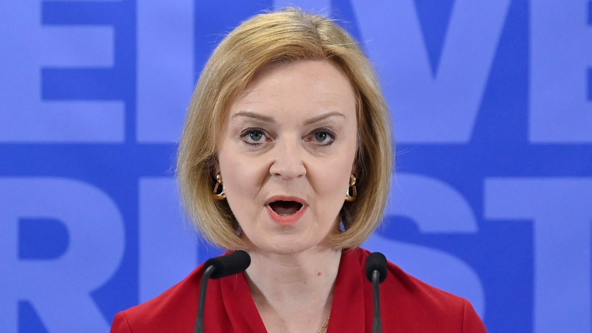 İngiltere&#039;de anket: Muhafazakar Parti&#039;nin Liz Truss ile kazanma şansı daha yüksek