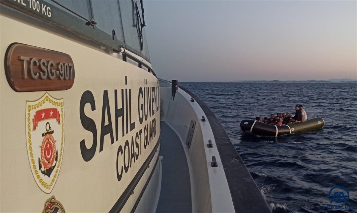 İzmir'de 163 düzensiz göçmen kurtarıldı