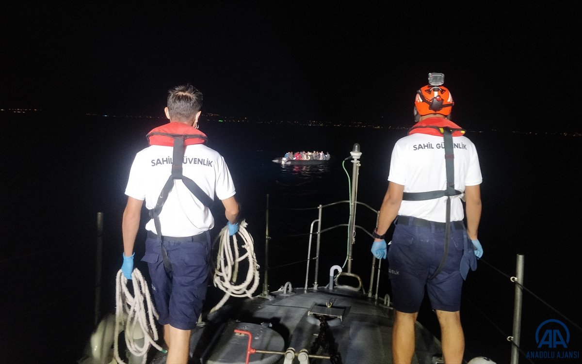 İzmir'de 163 düzensiz göçmen kurtarıldı