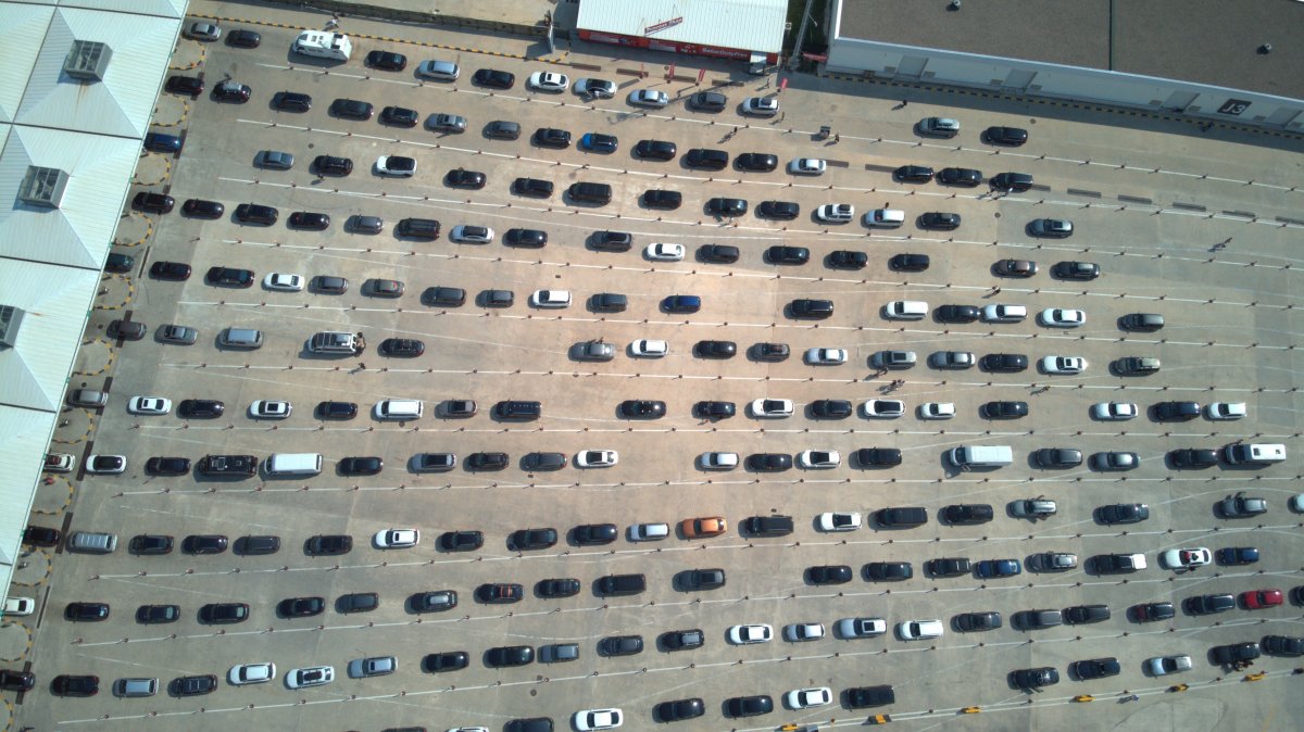 Kapıkule Sınır Kapısı’nda, gurbetçilerin dönüş sevinci