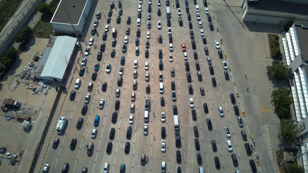 Kapıkule Sınır Kapısı’nda, gurbetçilerin dönüş sevinci