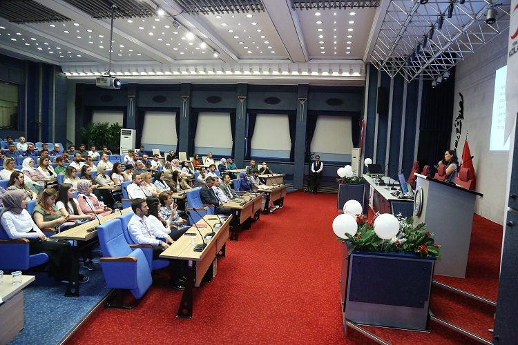 Kayseri Büyükşehir personeline &#039;beslenme&#039; semineri