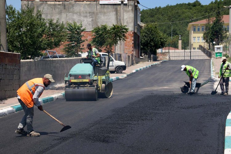 Kocaeli'de Bağdat Caddesi’ne 2 günde bin 450 ton asfalt