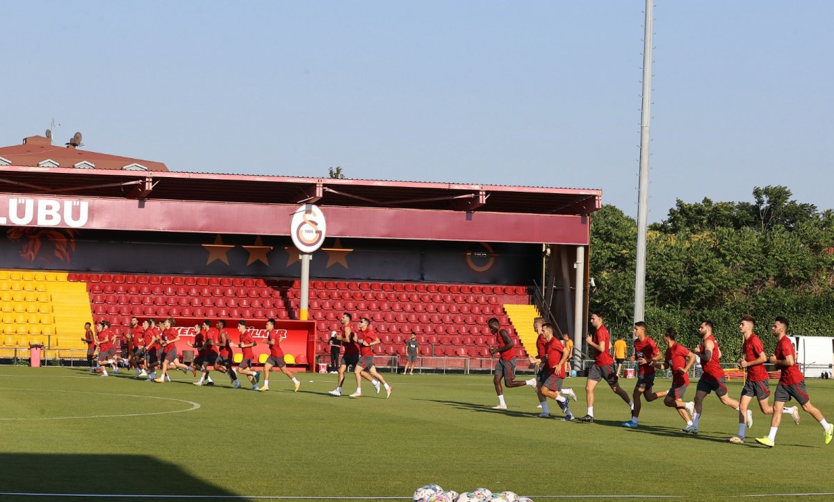 Okan Buruk'tan transfer açıklamaları