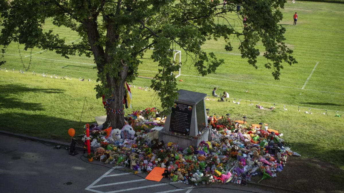 Papa Françis Kanada'da yerlilerden özür diledi