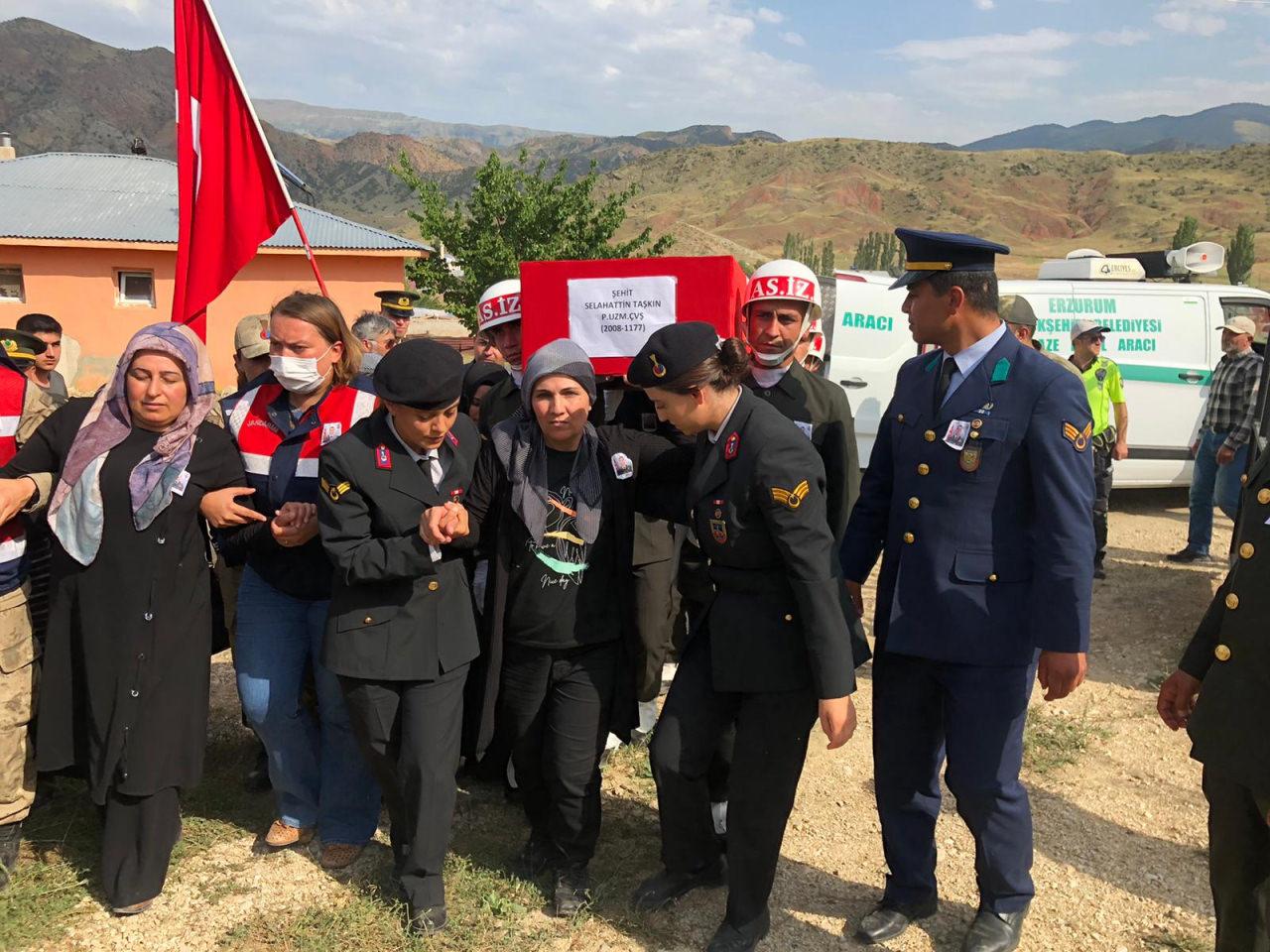 Pençe-Kilit şehidi son yolculuğuna uğurlandı