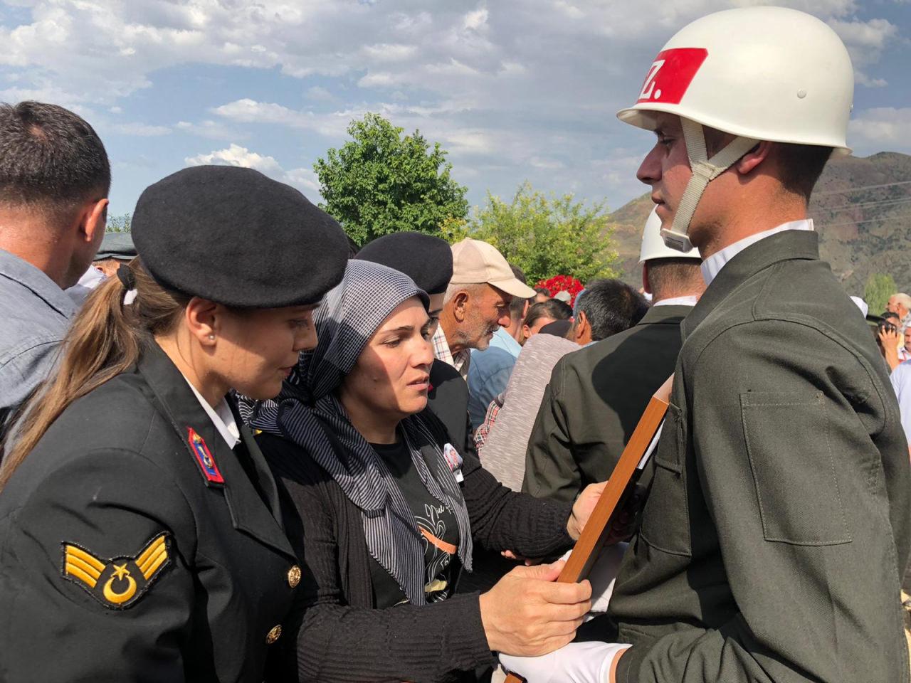 Pençe-Kilit şehidi son yolculuğuna uğurlandı