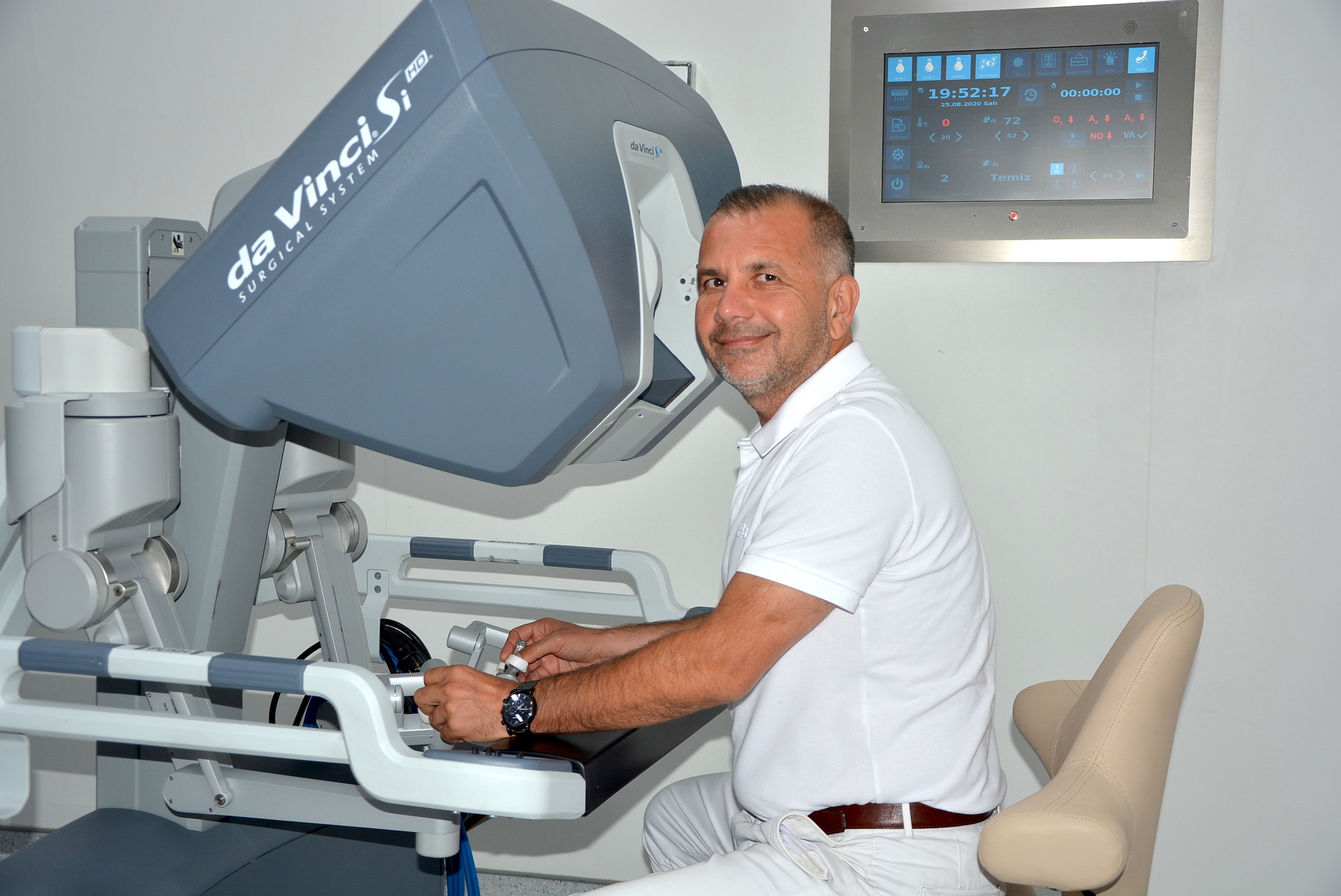 Robotik Cerrahi Hekimlere ve Hastalara Avantaj Sağlıyor