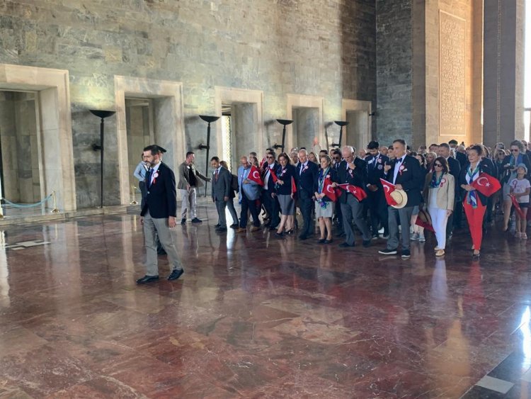 Rotaryenler Anıtkabir'de