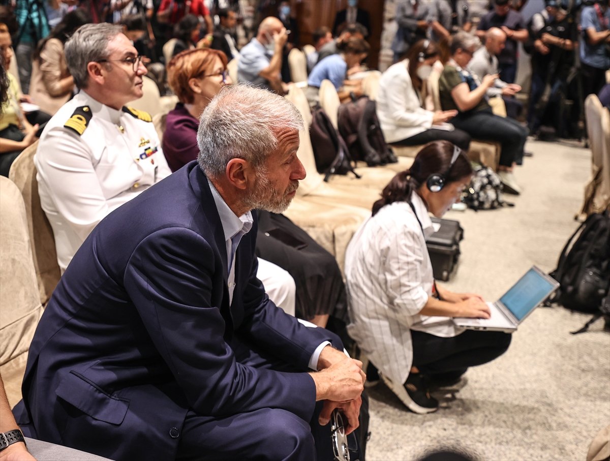 Rus milyarder Roman Abramovich de imza törenine katıldı