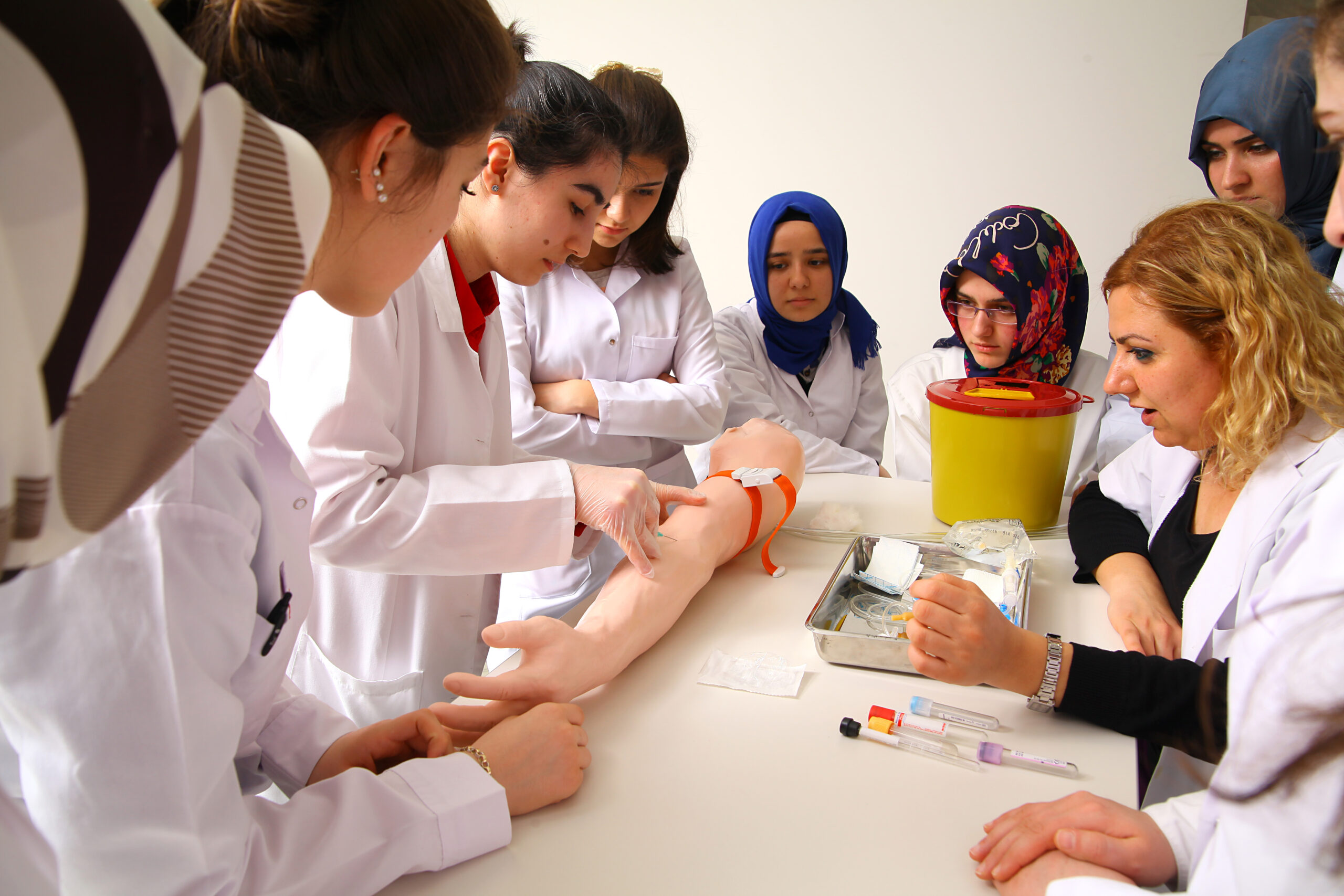 Sağlık Eğitimi Hangi Avantajları Sağlıyor ?