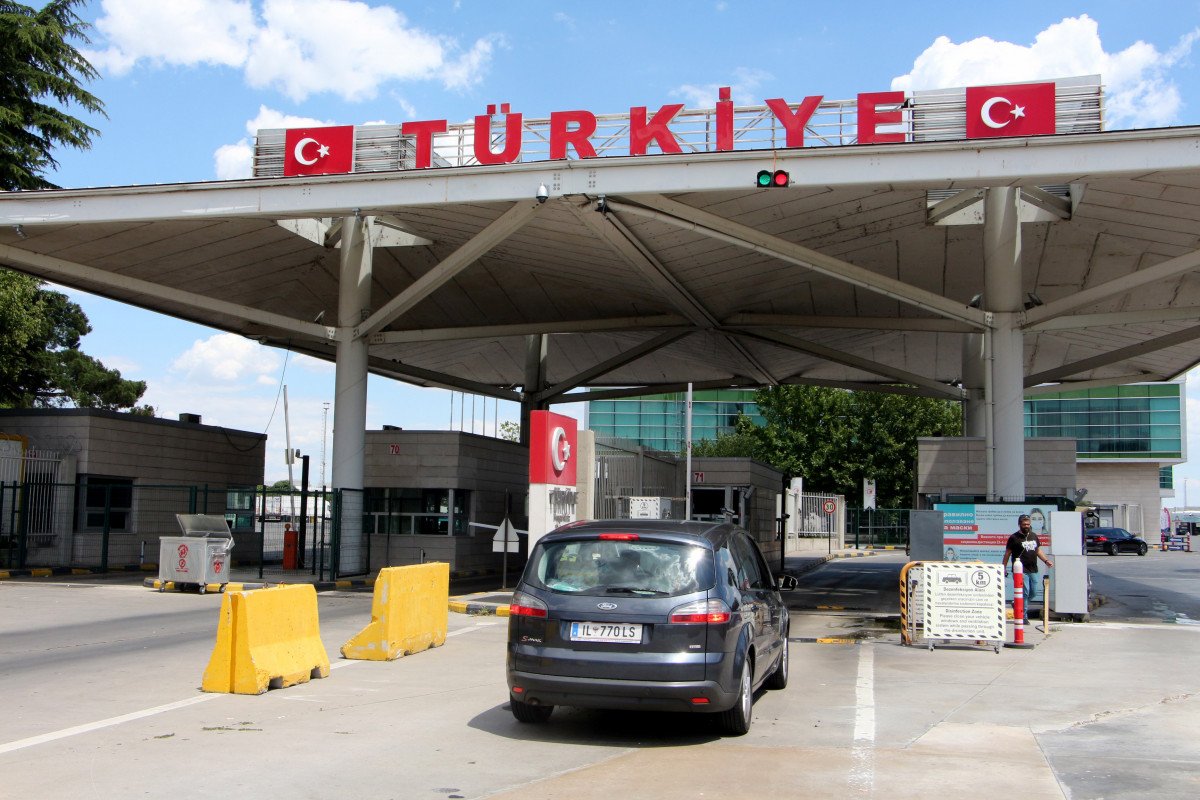 Sınır kapılarında yoğunluk var