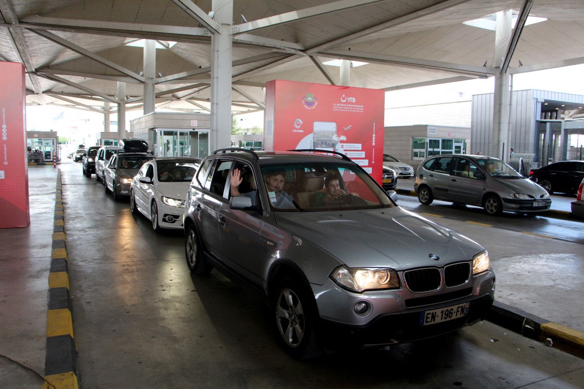 Sınır kapılarında yoğunluk var