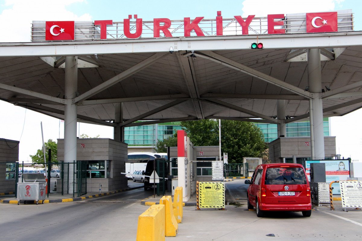 Sınır kapılarında yoğunluk var