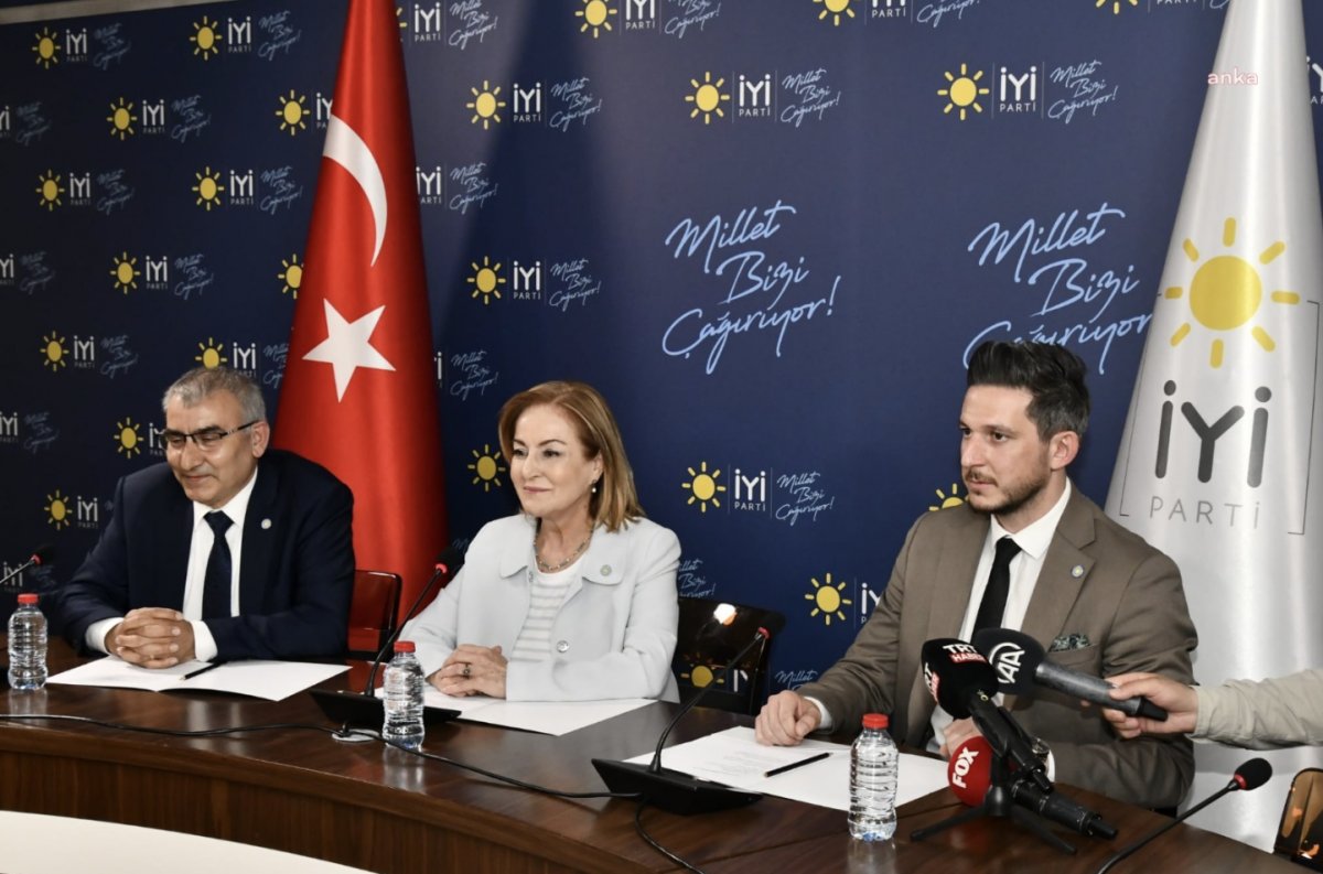 Siyasi partilerin bayramlaşma programı