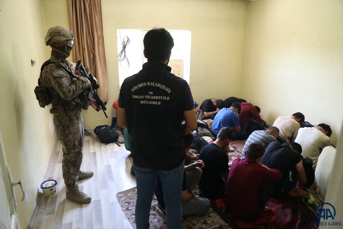 Son bir haftada 5 bin 68 düzensiz göçmen yakalandı