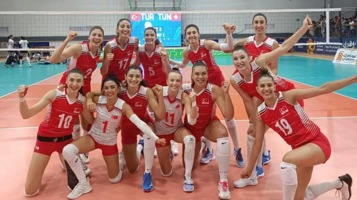 Sultanlar Akdeniz'de yarı finalde! Türkiye-Sırbistan voleybol maçı ne zaman, saat kaçta?
