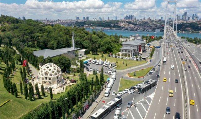 15 Temmuz Şehitleri mezarları başında anıldı