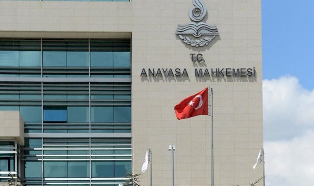 AYM'den zorunlu din kültürü ve ahlak bilgisi dersi kararı