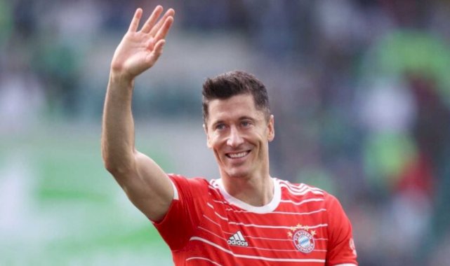 Barcelona Robert Lewandowski'yi resmen açıkladı