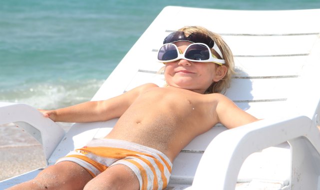 Çocuklarda Güneş Çarpması Nasıl Önlenir 