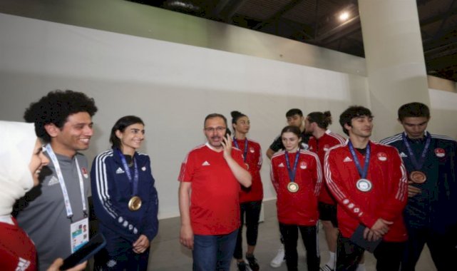 Cumhurbaşkanı Erdoğan'dan milli tekvandoculara tebrik telefonu