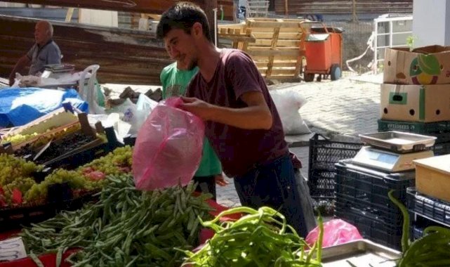 Hesabına 212 bin lira yatan pazarcı, parayı geri iade etti