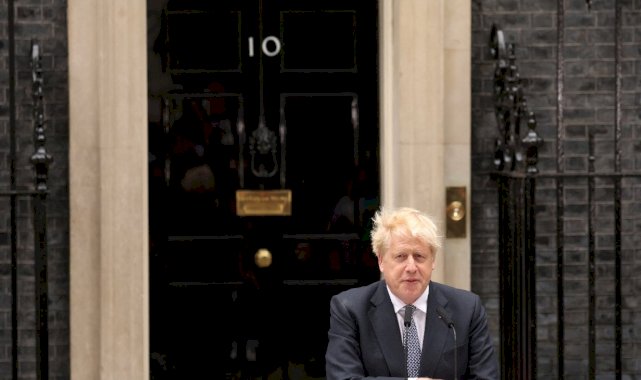 İngiltere'de Boris Johnson'ın koltuğu için 8 aday yarışacak