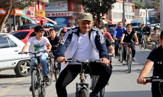 Kayseri Yahyalı Belediyesi'nden çocuklara karne eğlencesi