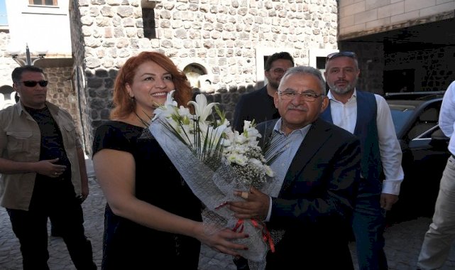 Memduh Büyükkılıç'tan 'turizm' zirvesi