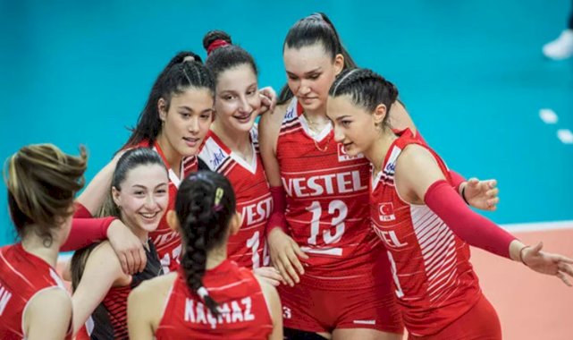 U17 Kız Voleybol Milli Takımı finale yükseldi