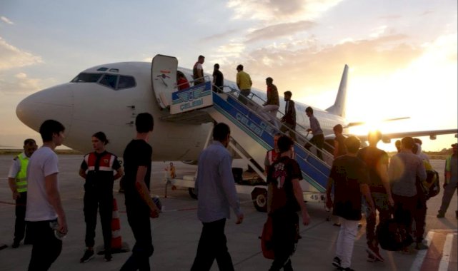 Van’da 408 düzensiz göçmen ülkelerine geri gönderiliyor